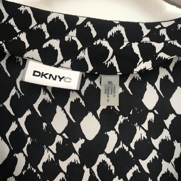 DKNYC Blouse - Picture 6 of 9